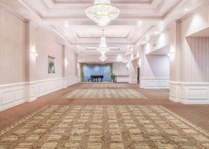 Wyndham Virginia Beach Oceanfront
